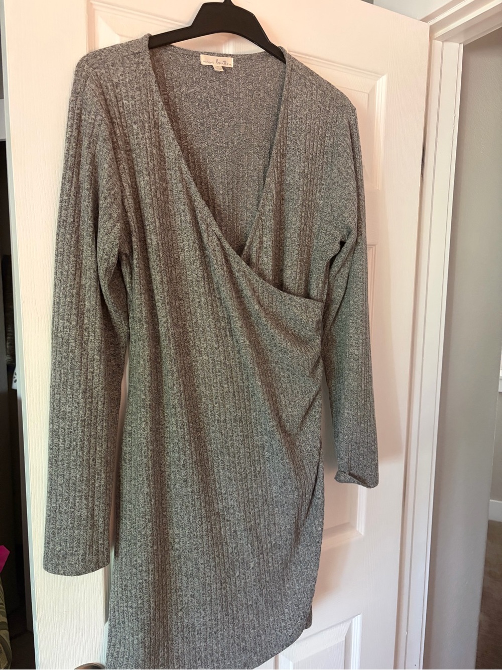 nine britton Ribbed V-Neck Wrap-Front Long Sleeve Dress - Gray